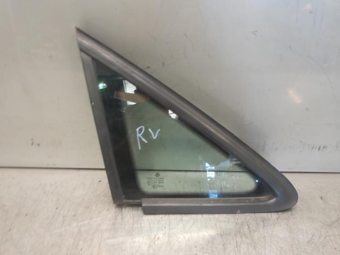 Extra window 4-door, front right from a Volkswagen Touran (1T1/T2) 2.0 TDI 16V 140 2005