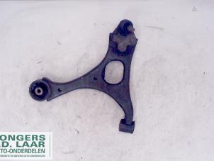 Used Front wishbone, right Honda Civic (FA/FD) 1.3 Hybrid Price on request offered by Bongers Auto-Onderdelen Zeeland