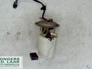 Used Electric fuel pump Kia Carens II (FJ) 1.8i 16V Price on request offered by Bongers Auto-Onderdelen Zeeland