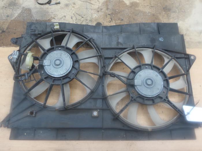 Boîtier ventilateur d'un Toyota Auris (E15) 2.2 D-CAT 16V 2007