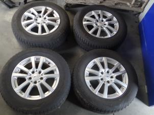 Used Set of sports wheels Volkswagen Touareg (7LA/7L6) 2.5 TDI R5 Price on request offered by Bongers Auto-Onderdelen Zeeland