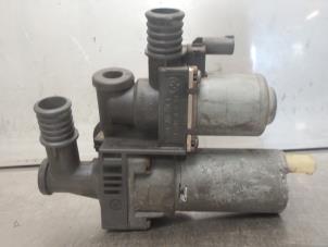 Used Water pump BMW 3 serie (E46/4) 320d 16V Price on request offered by Bongers Auto-Onderdelen Zeeland