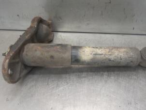 Used Front shock absorber, right Volkswagen Transporter Price on request offered by Bongers Auto-Onderdelen Zeeland