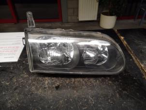 Used Headlight, right Mitsubishi L400 Price on request offered by Bongers Auto-Onderdelen Zeeland
