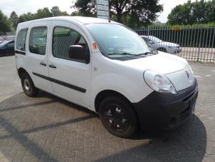 Used Front wing, right Renault Kangoo Price on request offered by Bongers Auto-Onderdelen Zeeland