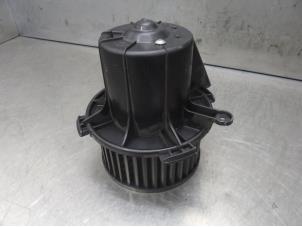Used Heating and ventilation fan motor Peugeot 307 Price on request offered by Bongers Auto-Onderdelen Zeeland