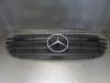 Grille from a Mercedes Viano (639), 2003 / 2014 2.0 CDI 16V, MPV, Diesel, 2.148cc, 80kW (109pk), RWD, OM646982, 2003-09 / 2006-10, 639.711; 639.713; 639.811; 639.813; 639.815 2004
