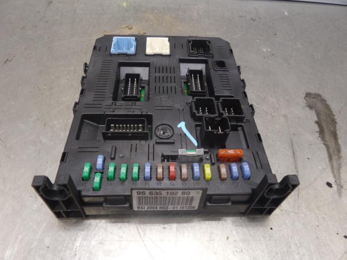 Module (miscellaneous) from a Citroën C6 (TD) 2.7 HDiF V6 24V 2007