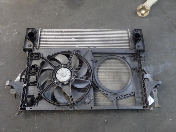Usagé Intercooler Opel Movano Combi 2.5 CDTI 16V DPF Prix sur demande proposé par Bongers Auto-Onderdelen Zeeland