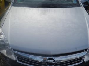 Used Bonnet Opel Astra H SW (L35) 1.7 CDTi 16V Price on request offered by Bongers Auto-Onderdelen Zeeland