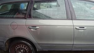 Używane Drzwi prawe tylne wersja 4-drzwiowa Volkswagen Passat Cena na żądanie oferowane przez Bongers Auto-Onderdelen Zeeland