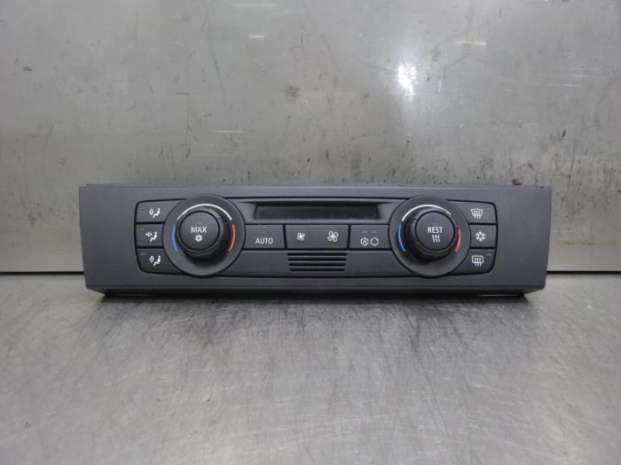 Heater control panel from a BMW 3 serie Touring (E91) 320d 16V Corporate Lease 2006