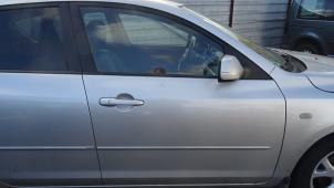 Używane Drzwi prawe przednie wersja 4-drzwiowa Mazda 3. Cena na żądanie oferowane przez Bongers Auto-Onderdelen Zeeland