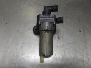 Used Water pump BMW 1-Serie Price on request offered by Bongers Auto-Onderdelen Zeeland