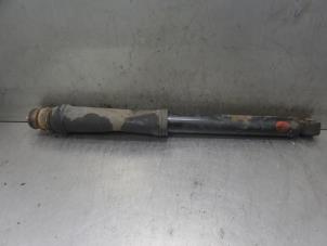Used Rear shock absorber, right Hyundai Santa Fe I 2.4 16V 4x2 Price on request offered by Bongers Auto-Onderdelen Zeeland