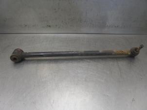 Used Rear torque rod, right Hyundai Santa Fe I 2.4 16V 4x2 Price on request offered by Bongers Auto-Onderdelen Zeeland
