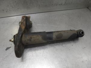 Used Front shock absorber, right Volkswagen Transporter Price on request offered by Bongers Auto-Onderdelen Zeeland