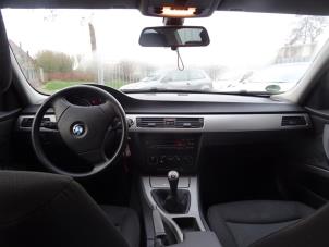 Used Airbag set + module BMW 3 serie (E90) 318d 16V Price on request offered by Bongers Auto-Onderdelen Zeeland