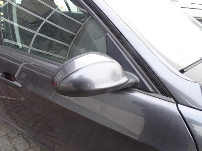 Wing mirror, right from a BMW 3 serie (E90) 318d 16V 2005