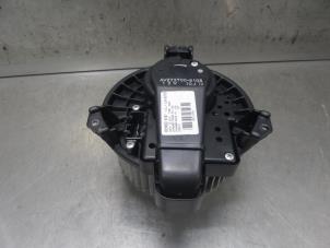Used Heating and ventilation fan motor Toyota Auris (E15) 1.4 VVT-i 16V Price on request offered by Bongers Auto-Onderdelen Zeeland