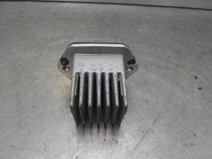 Used Heater resistor Mitsubishi L200 Price on request offered by Bongers Auto-Onderdelen Zeeland