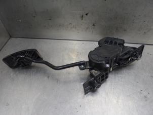 Used Accelerator pedal Mitsubishi L200 Price on request offered by Bongers Auto-Onderdelen Zeeland