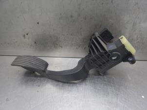 Used Accelerator pedal Opel Corsa D 1.0 Price on request offered by Bongers Auto-Onderdelen Zeeland