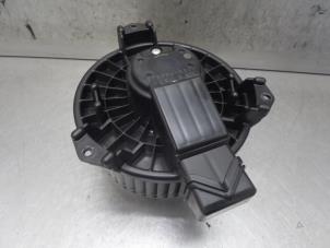 Used Heating and ventilation fan motor Daihatsu Terios Price on request offered by Bongers Auto-Onderdelen Zeeland