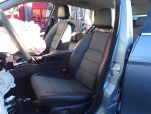 Used Set of upholstery (complete) Mercedes C-Klasse Price on request offered by Bongers Auto-Onderdelen Zeeland
