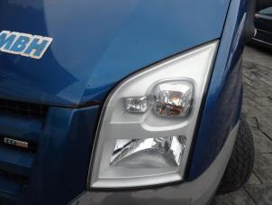 Używane Reflektor lewy Ford Transit Cena na żądanie oferowane przez Bongers Auto-Onderdelen Zeeland