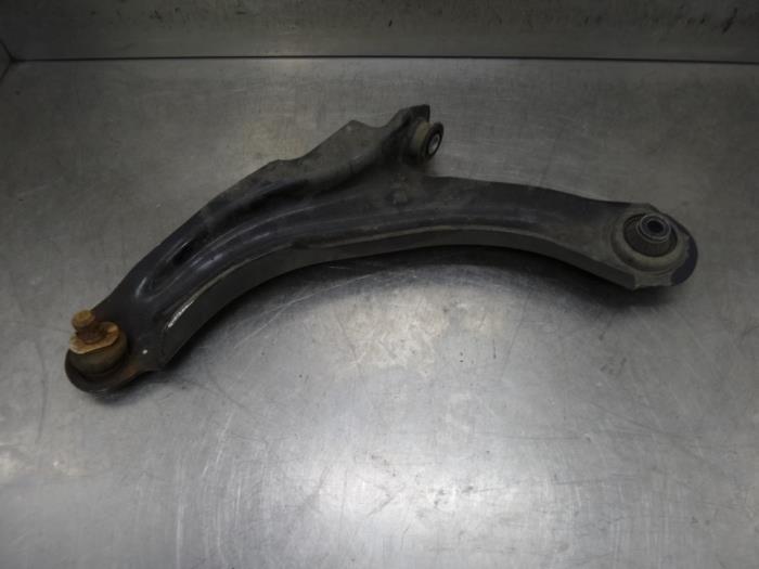 Front wishbone, left from a Renault Captur 2016