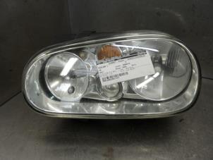 Used Headlight, left Volkswagen Golf Price on request offered by Bongers Auto-Onderdelen Zeeland