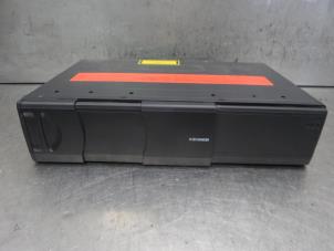 Used CD changer BMW 3-Serie Price on request offered by Bongers Auto-Onderdelen Zeeland
