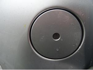Used Tank cap cover Peugeot 206 PLUS Price on request offered by Bongers Auto-Onderdelen Zeeland