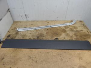Used Side skirt, left Volkswagen Crafter Price on request offered by Bongers Auto-Onderdelen Zeeland
