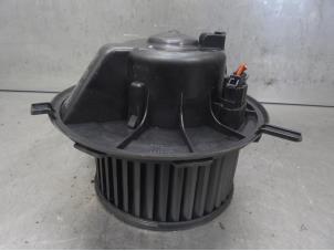 Used Heating and ventilation fan motor Seat Leon (1P1) 1.6 TDI 16V 105 Price on request offered by Bongers Auto-Onderdelen Zeeland