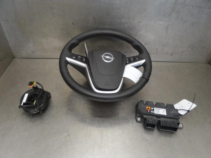 Airbag Set+Modul van een Opel Zafira Tourer (P12)  2015