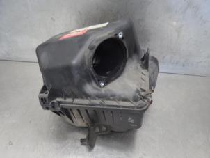 Used Air box Kia Carens III (FG) 2.0 CRDI VGT 16V Price on request offered by Bongers Auto-Onderdelen Zeeland