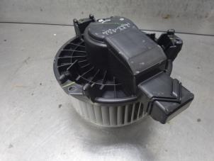 Usagé Ventilateur chauffage Toyota Auris (E15) 2.0 D-4D-F 16V Prix sur demande proposé par Bongers Auto-Onderdelen Zeeland