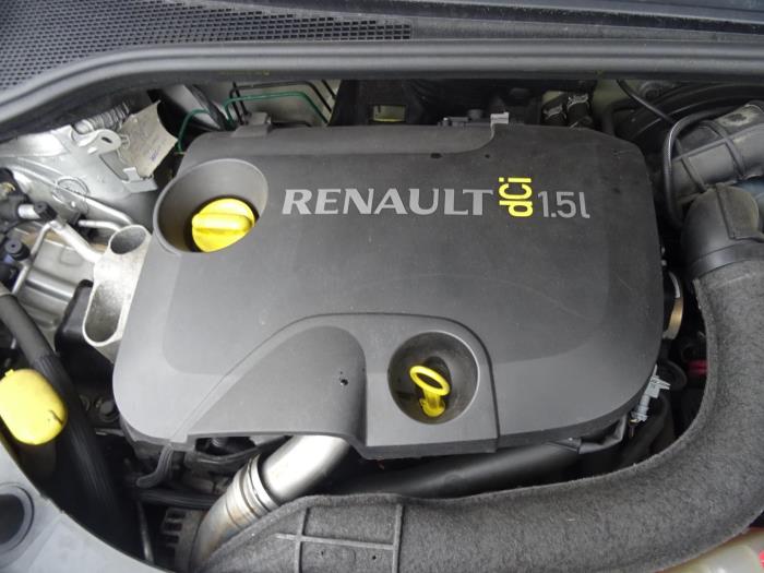 Moteur d'un Renault Clio 2007