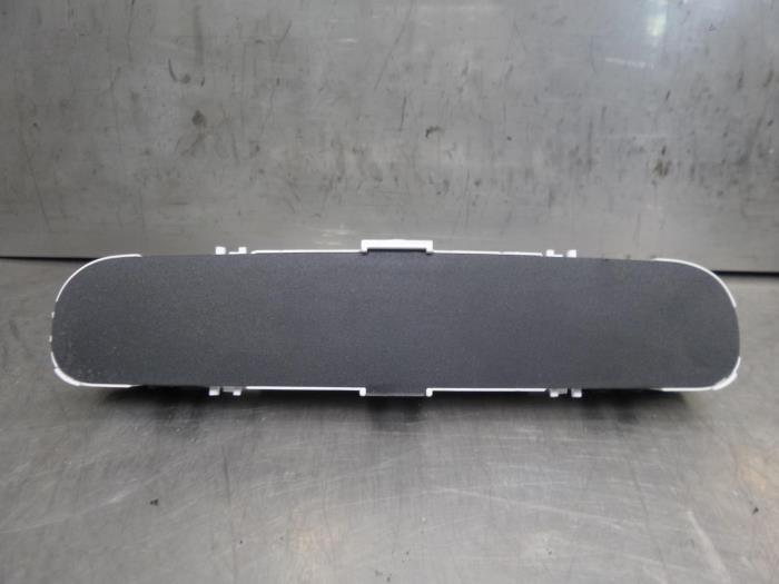 Begagnade Innerdisplay Chevrolet Spark 1.0 16V Pris på förfrågan erbjuds av Bongers Auto-Onderdelen Zeeland