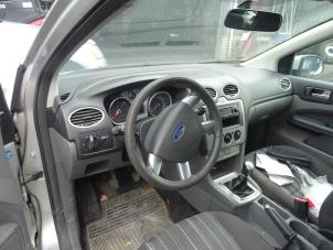 Used Airbag set + module Ford Focus 2 Wagon 1.6 TDCi 16V 90 Price on request offered by Bongers Auto-Onderdelen Zeeland