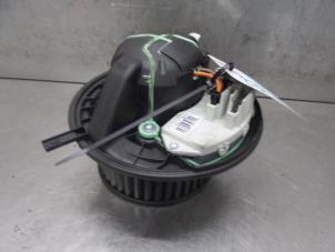 Used Heating and ventilation fan motor BMW 1 serie (E87/87N) 118d 16V Price on request offered by Bongers Auto-Onderdelen Zeeland