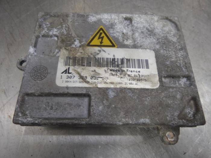 Begagnade Xenonmodul Volvo V50 Pris på förfrågan erbjuds av Bongers Auto-Onderdelen Zeeland