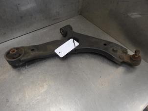 Used Front wishbone, right Hyundai IX35 Price on request offered by Bongers Auto-Onderdelen Zeeland