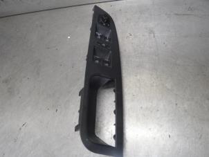 Used Electric window switch Volkswagen Golf Price on request offered by Bongers Auto-Onderdelen Zeeland
