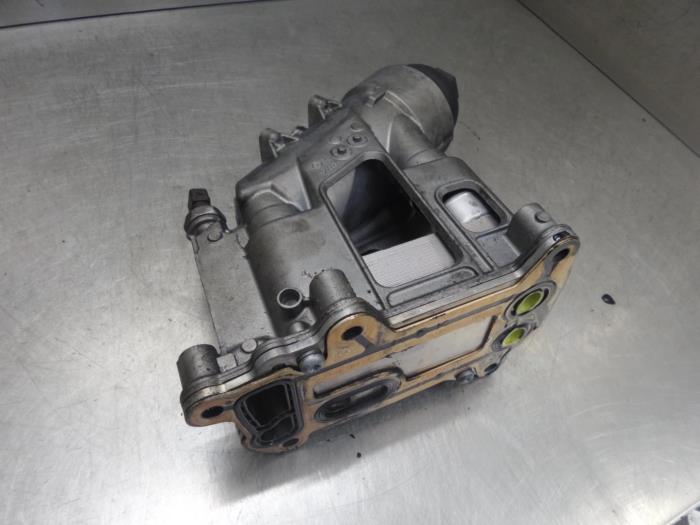 Oil filter housing BMW 1 serie 120d 16V 11427797392