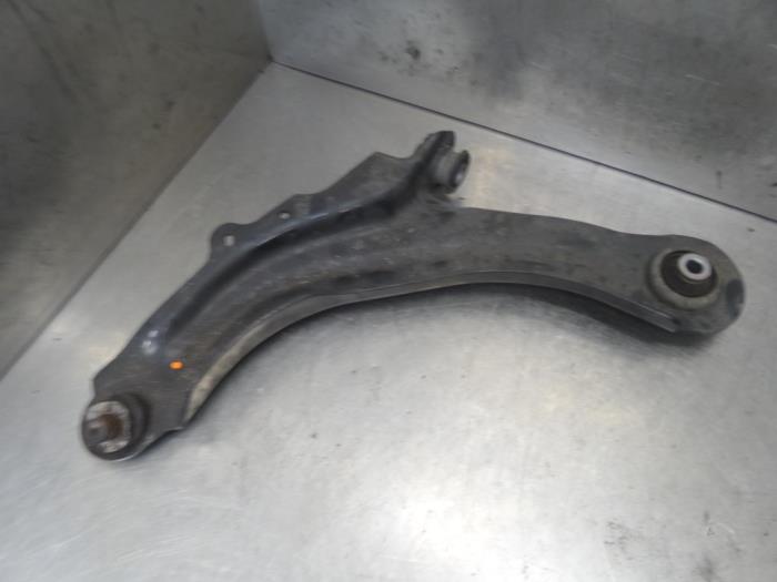Front wishbone, left from a Renault Captur 2015