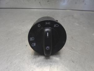 Used Light switch Volkswagen Touran (1T1/T2) 2.0 TDI 16V 170 Price on request offered by Bongers Auto-Onderdelen Zeeland