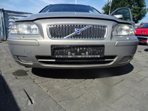 Used Front bumper Volvo V70 Price on request offered by Bongers Auto-Onderdelen Zeeland